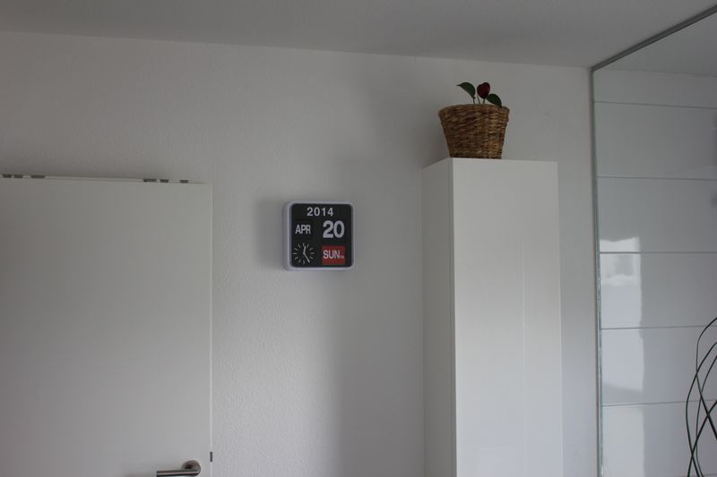 Karlsson Mini Flip Wanduhr - Retrodesign für das Badezimmer › Wir bauen  dann mal ein Haus