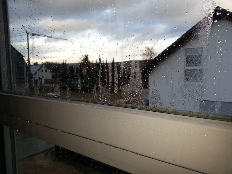 Kondenswasser am Fenster beim Hausbau einfach absaugen › Wir bauen dann mal  ein Haus